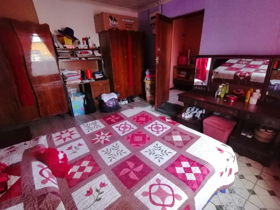  Bedroom Property for Sale in Lentegeur Western Cape